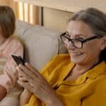 Die Kraft der Tasche: Smartphone-basierte Vitaldaten für das Diabetes-Management Die eigene Gesundheit selbst in die Hand nehmen: Der Aufstieg der Smartphone-basierten Vitalzeichenüberwachung bei chronischen Erkrankungen