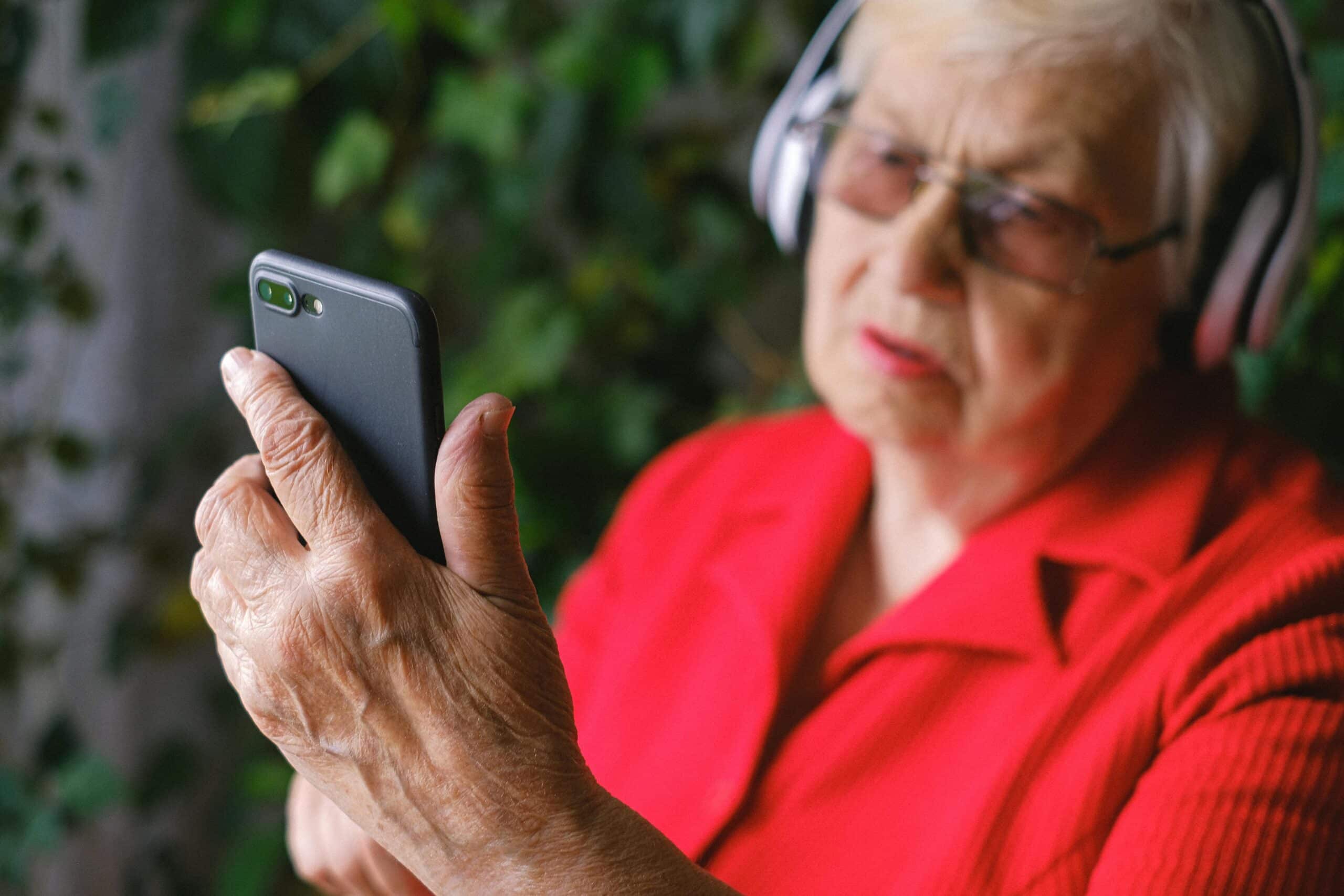 Die Nutzung von Smartphone-Kameras zur Gewinnung von Vitalparametern und Blutzuckerwerten mittels transdermaler optischer Bildgebung (TOI)